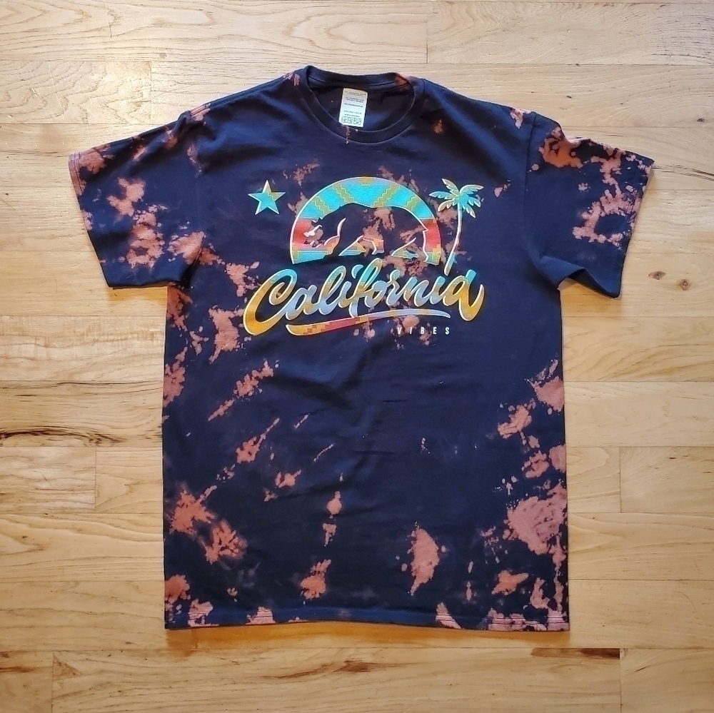 CALIFORNIA Vibes Black Bleached Tie Dye Short Sleeve Tshirt Size Medium Unisex